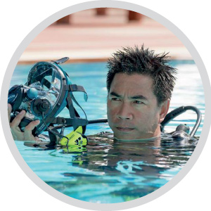 Ocean Reef IDM Integrated Dive Mask pool training image